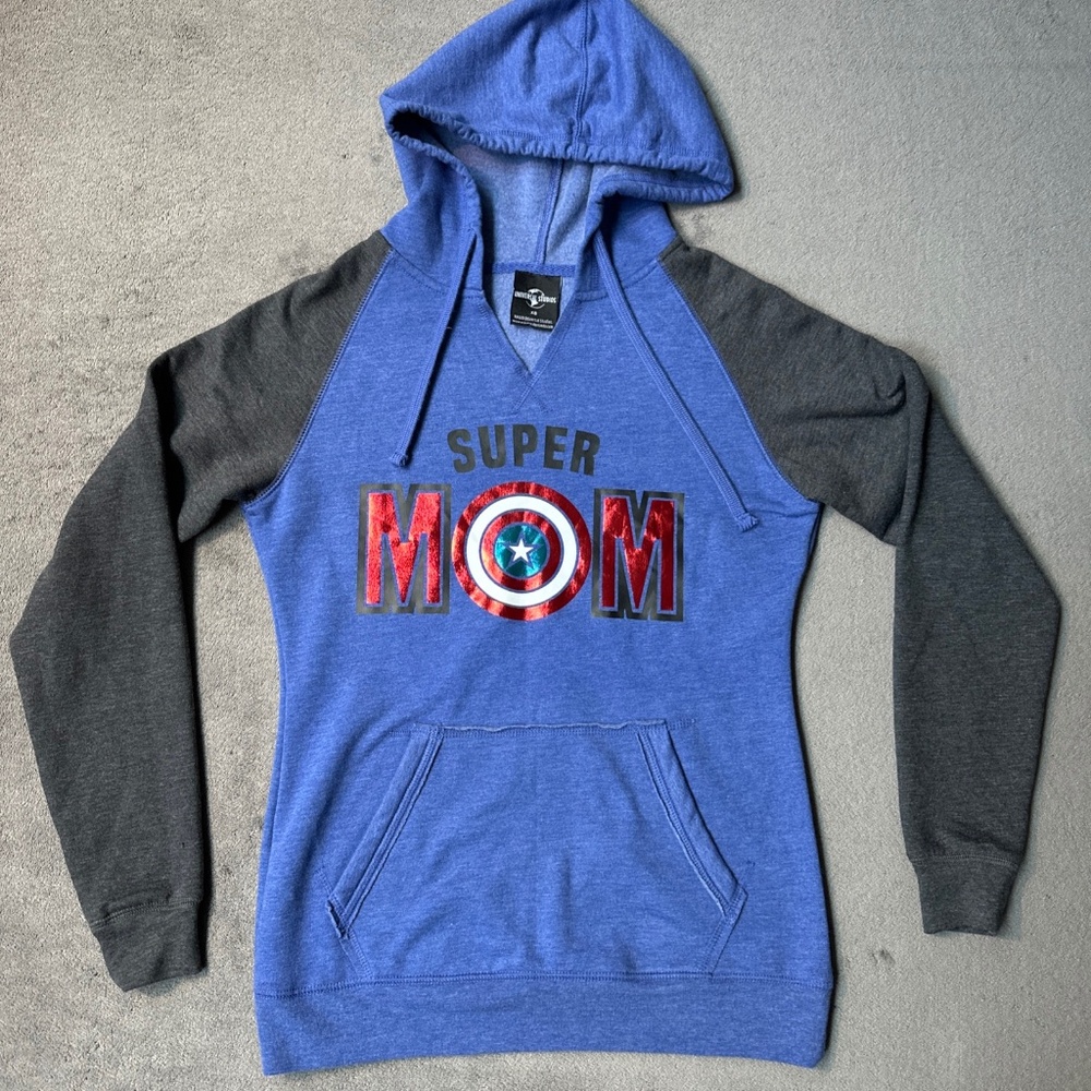 Super Mom Universal Studios Womens Hoodie XS Blue Pullover Marvel Disney Avenger